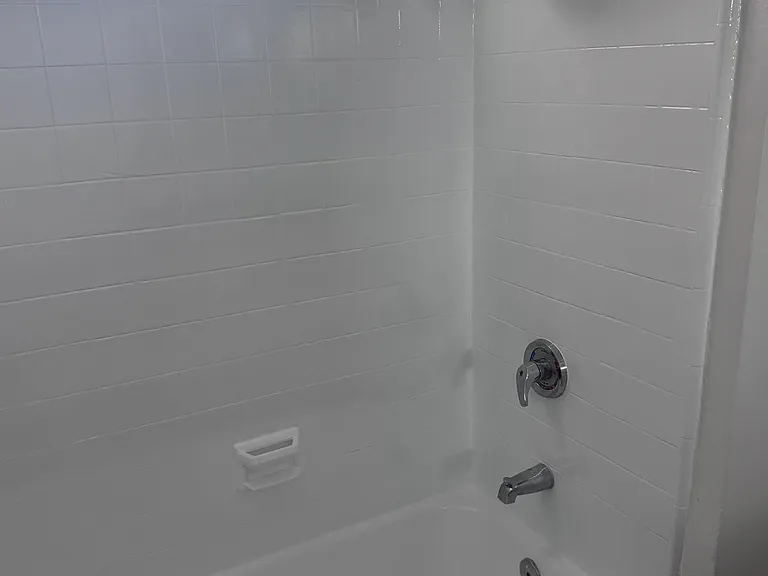 18337 Kittridge St #10 — Photo 6