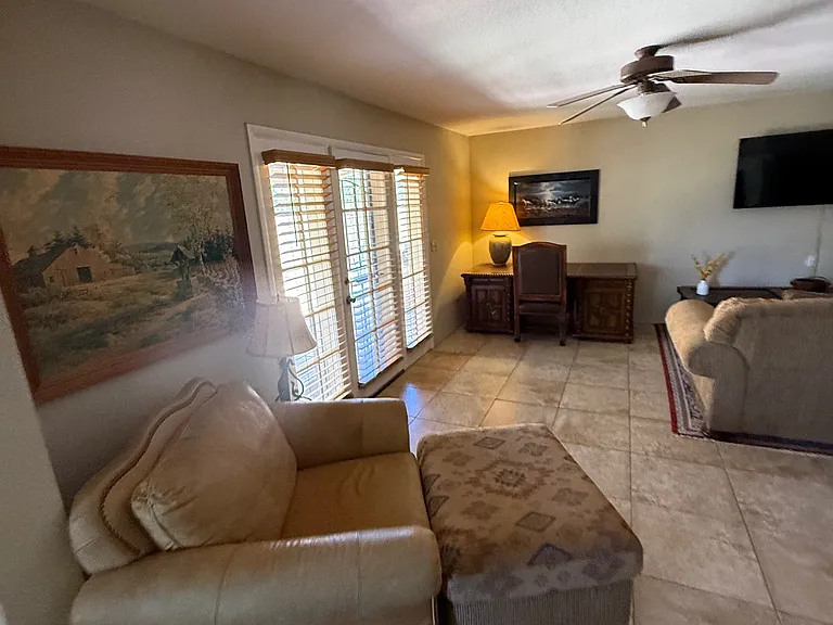 1163 E Manor Dr — Photo 2