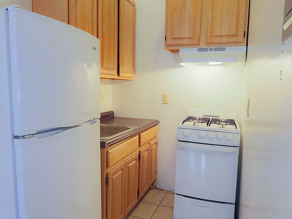 4th image of 9 W 122nd St #3F
