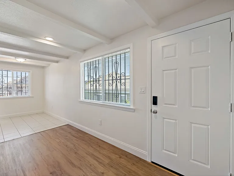 324 S 4th St #326 — Photo 12