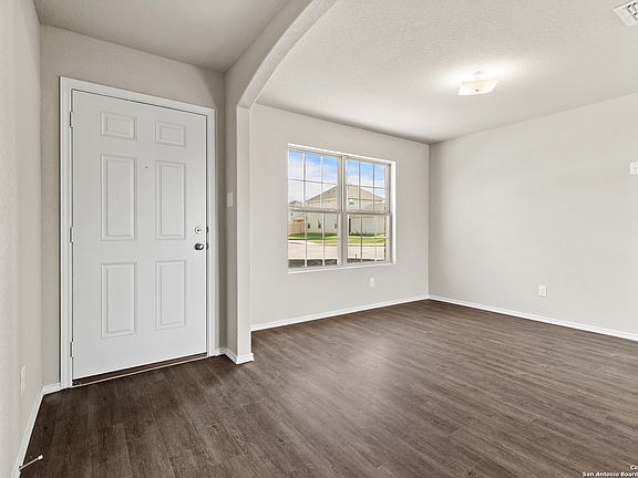 4th image of 2402 Applewhite Meadows