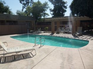 2982 E Huntington Blvd, Fresno, CA 93721