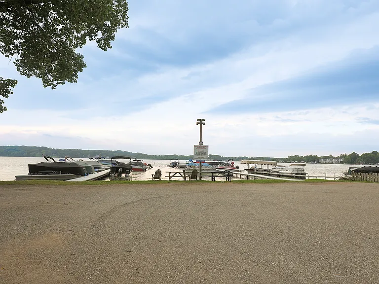 528 N Cogswell Dr — Photo 15