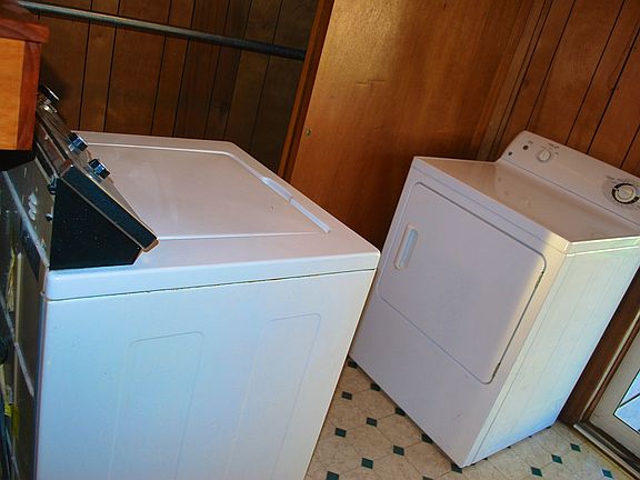 Washer dryer with closet