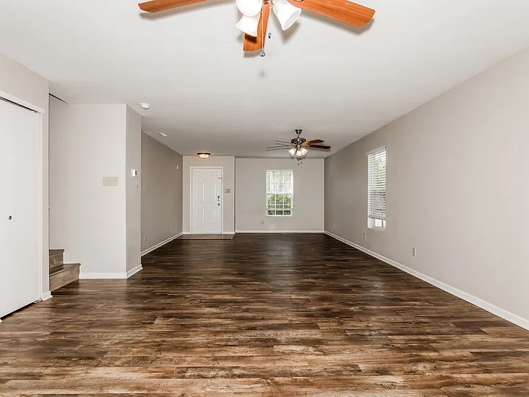 10926 Spirit Dr — Photo 8