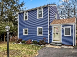 64 Oronoque Trl, Shelton, CT 06484
