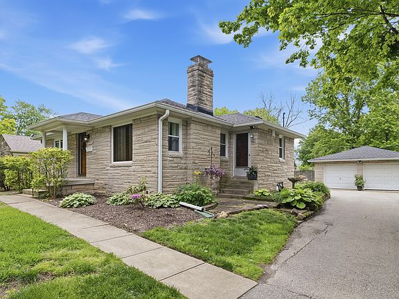 3rd image of 1353 E Loretta Dr