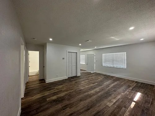 3315-3331 SW 15th Ave Photo 1