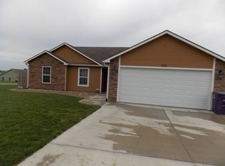 206 Kelly Ln, Saint George, KS 66535