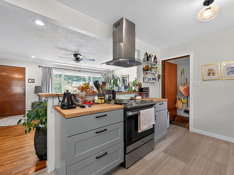 9325 Northlake Dr SW — Photo 14