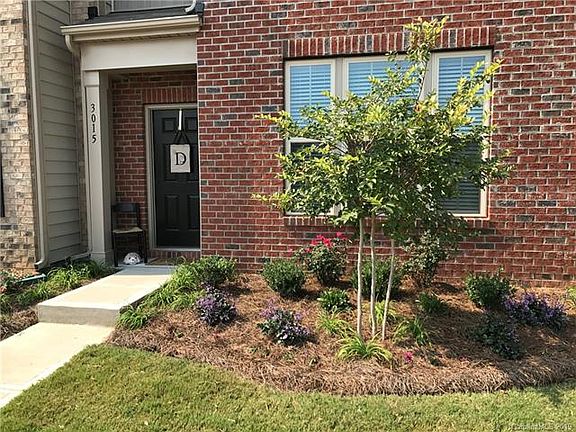 3rd image of 3015 Honeylocust Lane