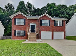 658 Castlebrooke Way, Lawrenceville, GA 30045