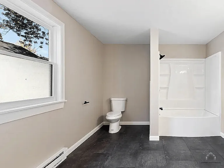 15 Elmhurst St — Photo 18