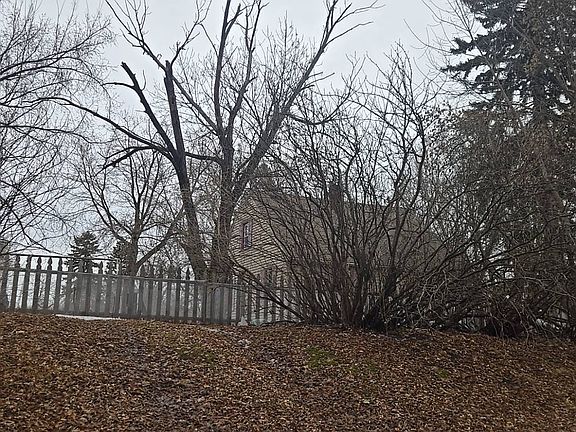 3rd image of 325 Ferring St SE