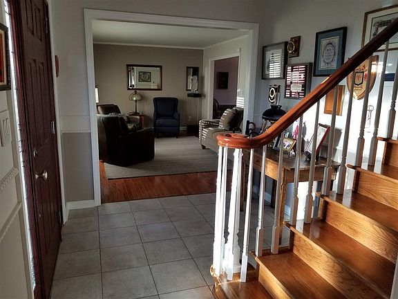 5th image of 3445 Edgewood Cir NW