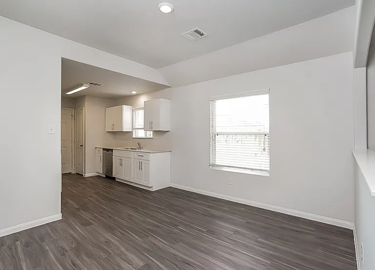 19019 Moynihan Dr — Photo 12