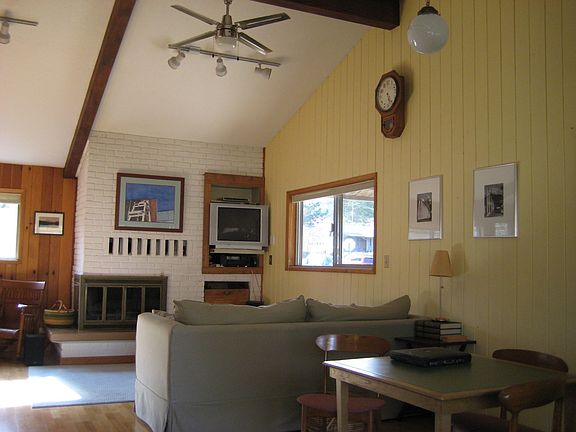 Dining/Living Room Area 