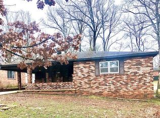 1822 Sunset Dr, Poplar Bluff, MO 63901