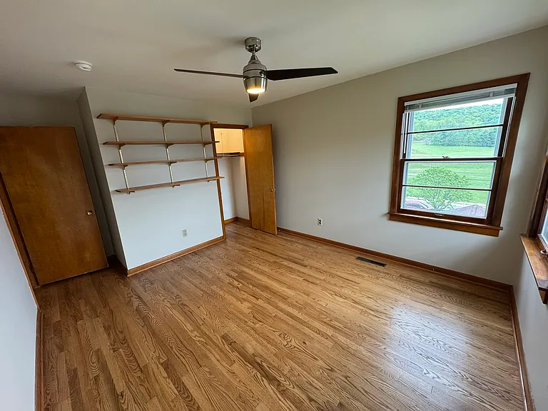 804 Elmwood Ln — Photo 19