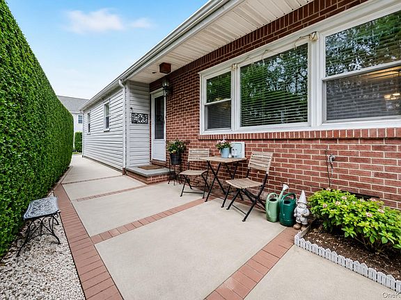 4th image of 257 Neptune Boulevard