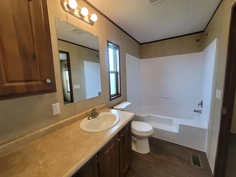211 E 1st St #36 — Photo 10