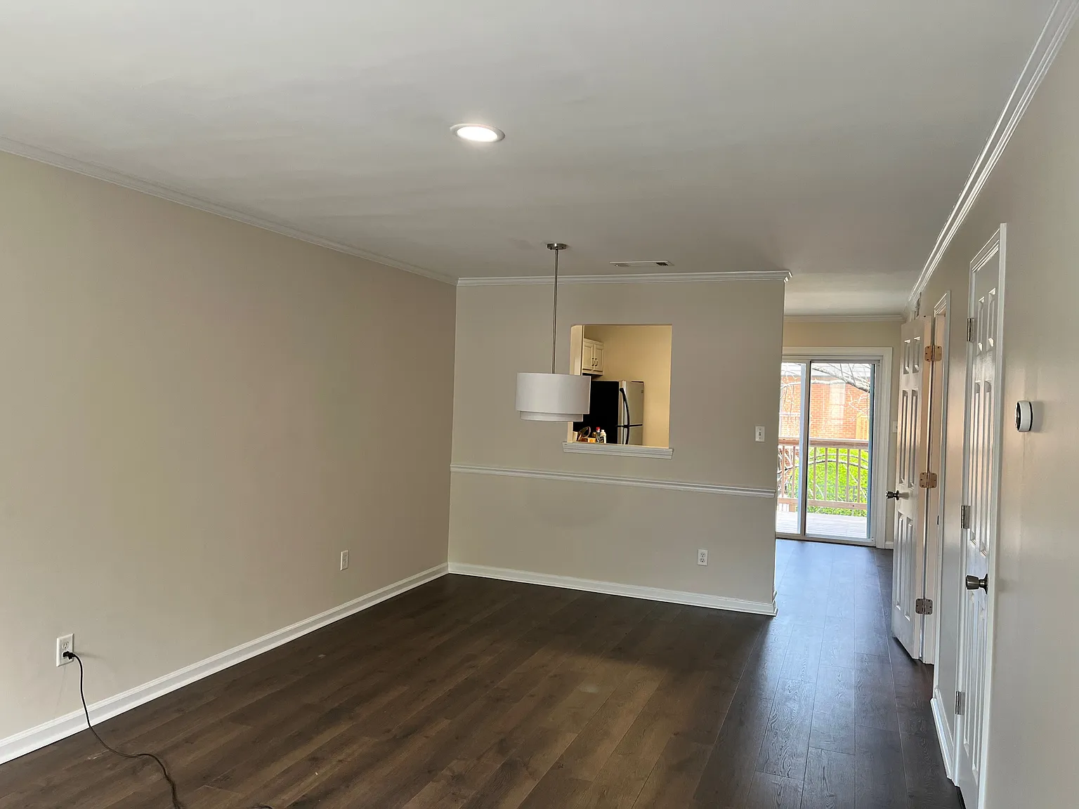 2 bed, 2.5 bath, 1184 sqft, $2,000 — Photo 3