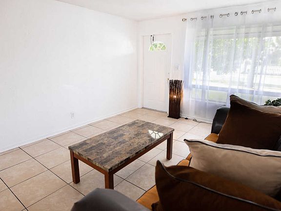 5th image of 3271 NW 15th St