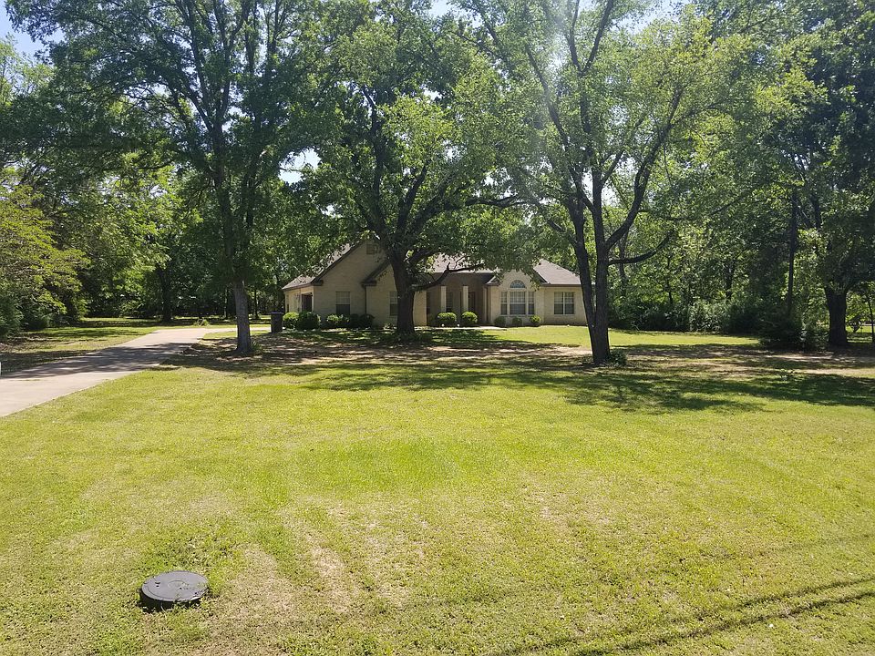 2nd image of 3812 Hickory Tree Rd