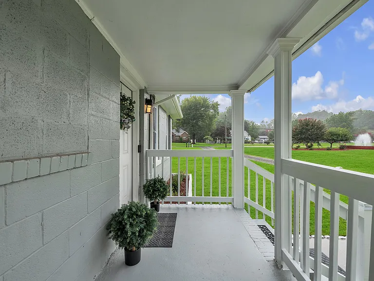2260 Shipyard Rd — Photo 2