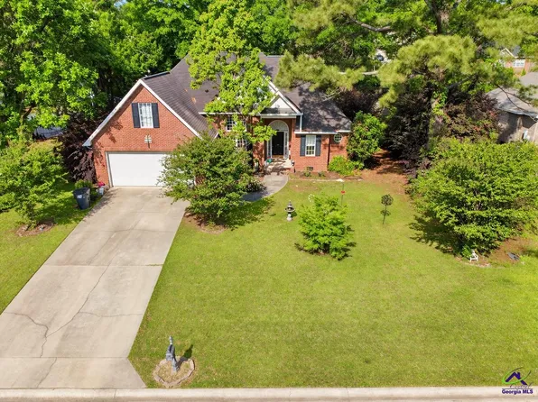 109 Quinelle Dr, Perry, GA 31069