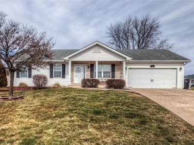 102 Springhill Ct, Moscow Mills, MO, 63362