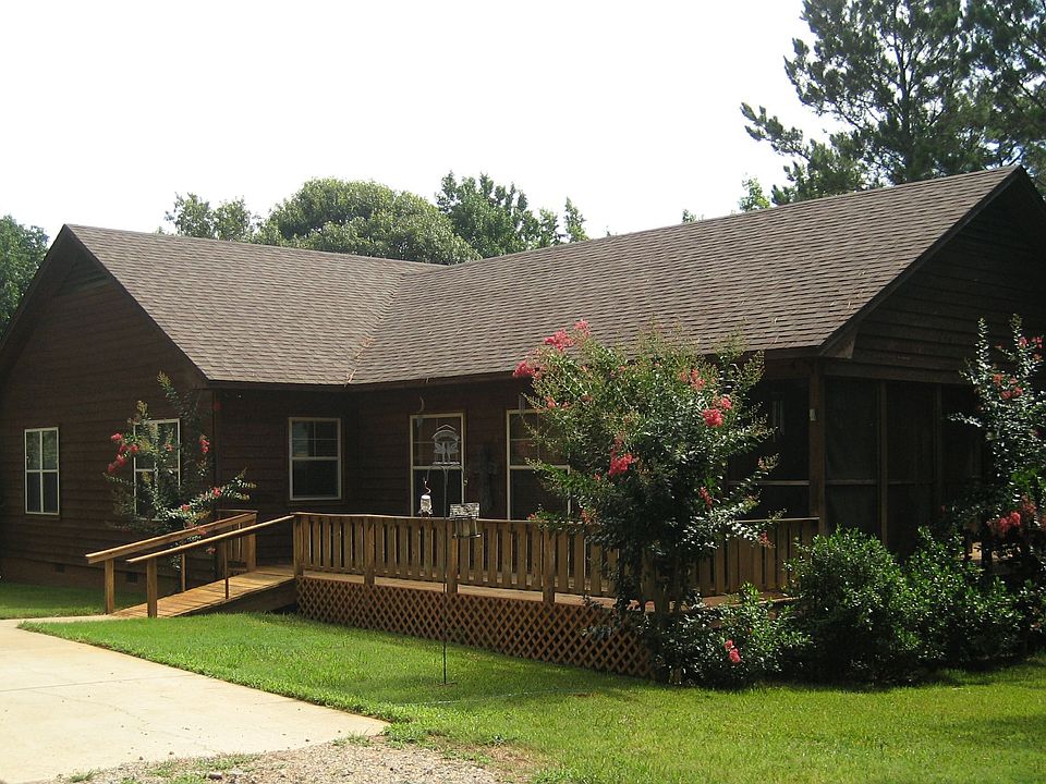 1600 sq ft Home with 200 sq ft screen porsch