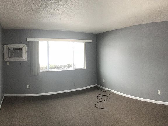 2nd image of 515-541 E Saint Clair St #533