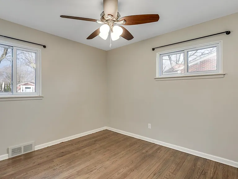 22826 Frederick Ave — Photo 12