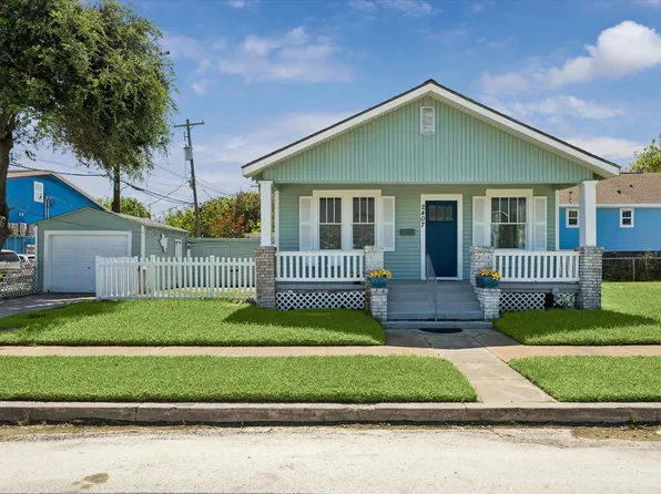 2407 Saint Mary's Blvd #41, Galveston, TX 77550