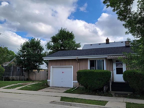 2nd image of 7931 W Grant St