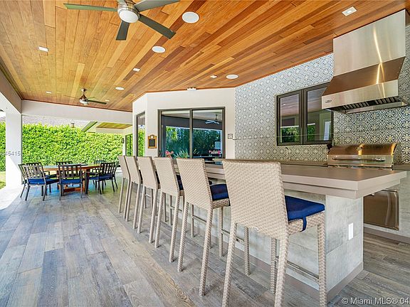 3rd image of 5760 Olivos Dr
