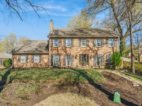 2374 Stratfield Dr, Germantown, TN 38139