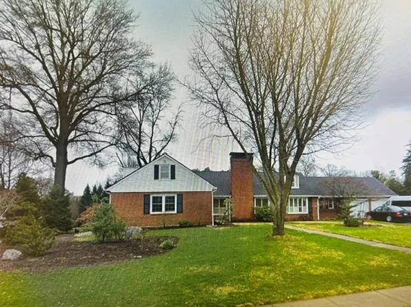 1201 W 60th Ter, Kansas City, MO 64113