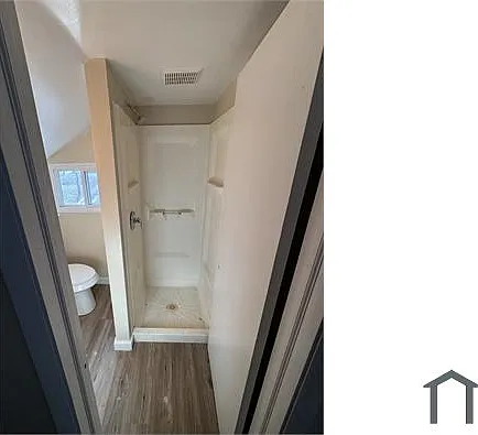 4 bed, 1340 sqft, $1,350 — Photo 2