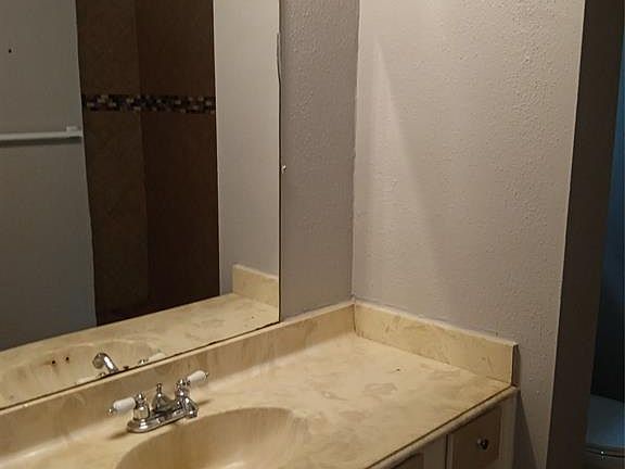 4th image of 3854 Willow Springs Ln