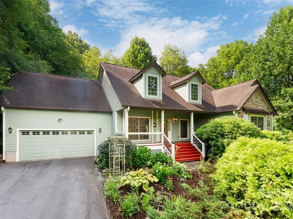 15 Roseanne Ln, Fairview, NC 28730