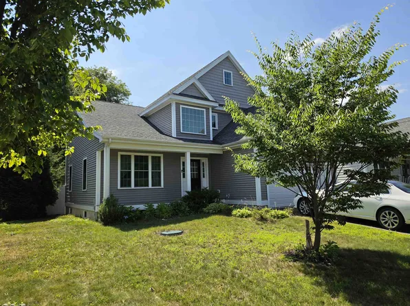 21 Stocklan Cir, Dover, NH 03820