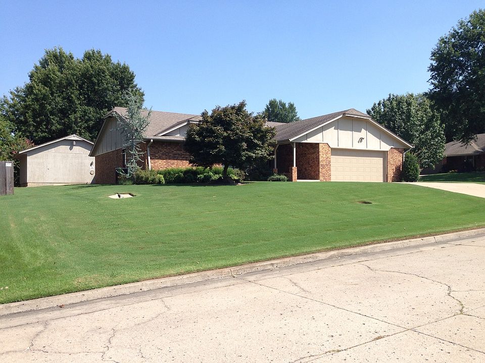 Front yard on Shelby drive