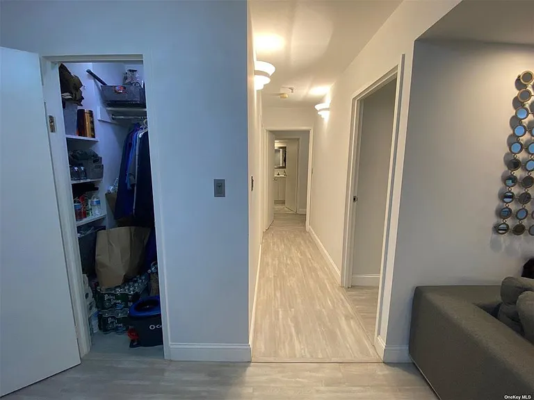 10 Canterbury Rd #2D — Photo 4