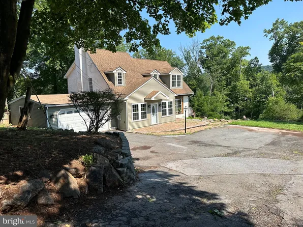 21 Spruce Ave, Birdsboro, PA 19508