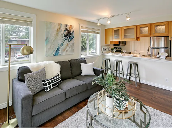 2200 Thorndyke Ave W APT 104, Seattle, WA 98199