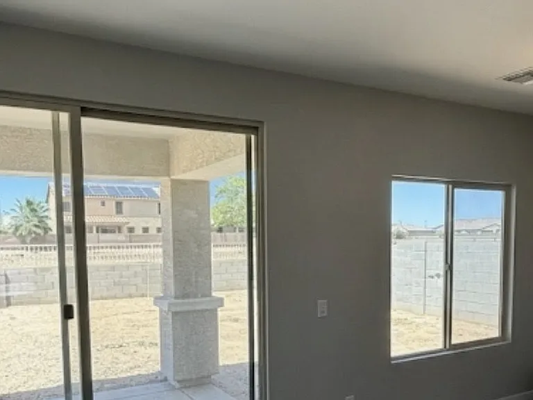 1376 E Avenida Isabela — Photo 6