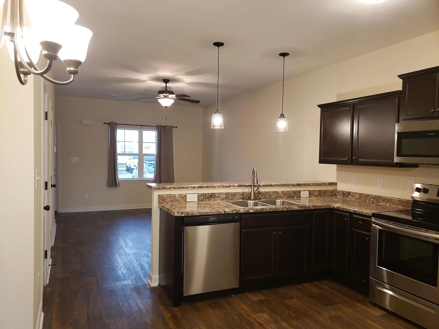 704 Justice Farm Dr — Photo 4