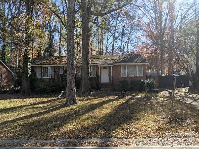 1st image of 5308 Dolphin Ln